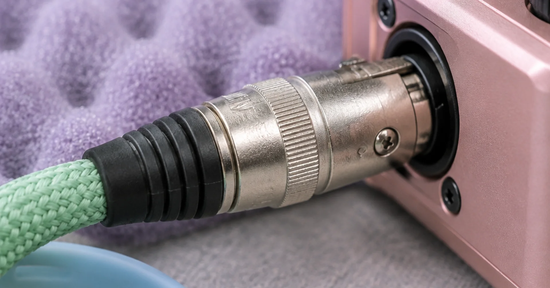 Podcast B2B : lancer un format audio qui nourrit le pipeline, pas l'ego